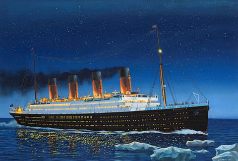 Revell Germany Ship Models 1/700 RMS Titanic Ocean Liner Kit