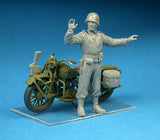 MiniArt Military Models 1/35 US Military Police 2 w/2 Motorcycles Kit