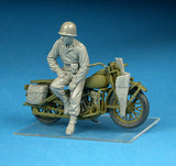 MiniArt Military Models 1/35 US Military Police 2 w/2 Motorcycles Kit