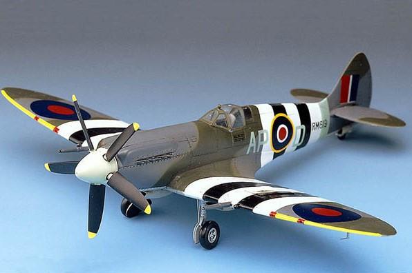 Academy Aircraft 1/48 Spitfire Mk XIV C RAF Fighter Kit