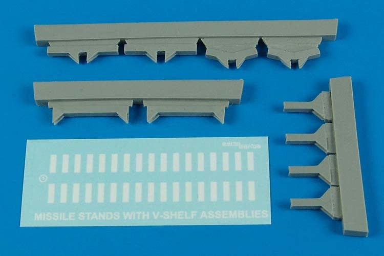 Aerobonus Details 1/32 USAF Missile Maintenance Stands w/V-Shelf Assembly Kit