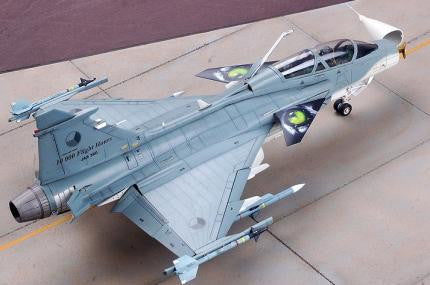 Kitty Hawk Aircraft 1/48 SAAB Jas39B/D Gripen Fighter Kit