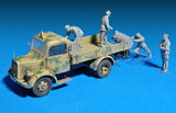 MiniArt Military Models 1/35 MB L1500A 4x4 Cargo Truck w/5 Crew & 2 Fuel Drums Kit