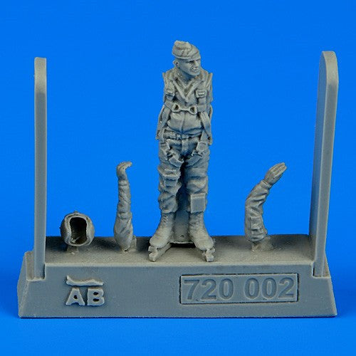 Aerobonus Details 1/72 USAF Fighter Pilot Vietnam War 1960-75 (Standing) Kit