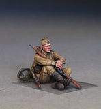 MiniArt Military 1/35 Soviet Soldiers Taking a Break (5) with Accessories (New Tool) Kit