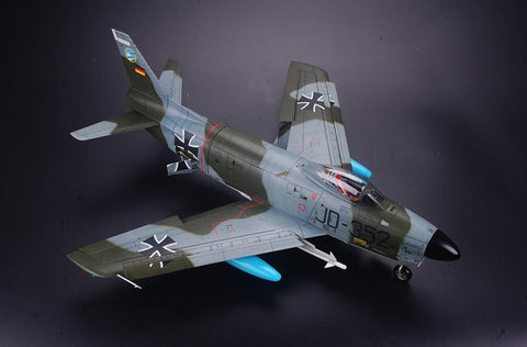 Kitty Hawk Aircraft 1/32 F86K Sabre Dog Fighter Kit