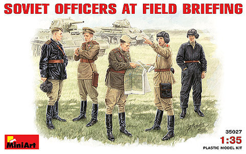 MiniArt Military Models 1/35 Soviet Officers at Field Briefing Kit