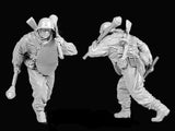 Corsar Rex 1/35 WWII Soviet Soldier Elite Assault Troops Walking Holding Rockets Resin Kit