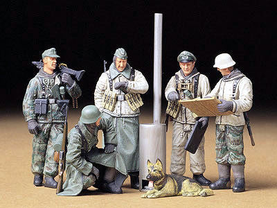 Tamiya Military 1/35 German Soldiers Field Briefing (5 Figures) Kit