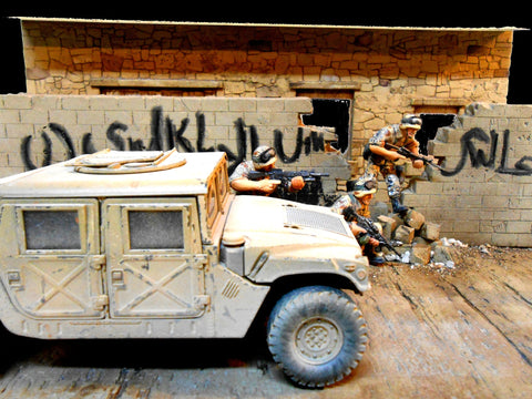 Dioramas Plus 1/35 Baghdad Breakdown Iraqi Street Scene Ruined Building Front w/Base Kit