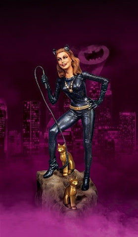 Moebius Models Sci-Fi 1/8 1966 Batman TV Series: Catwoman Kit