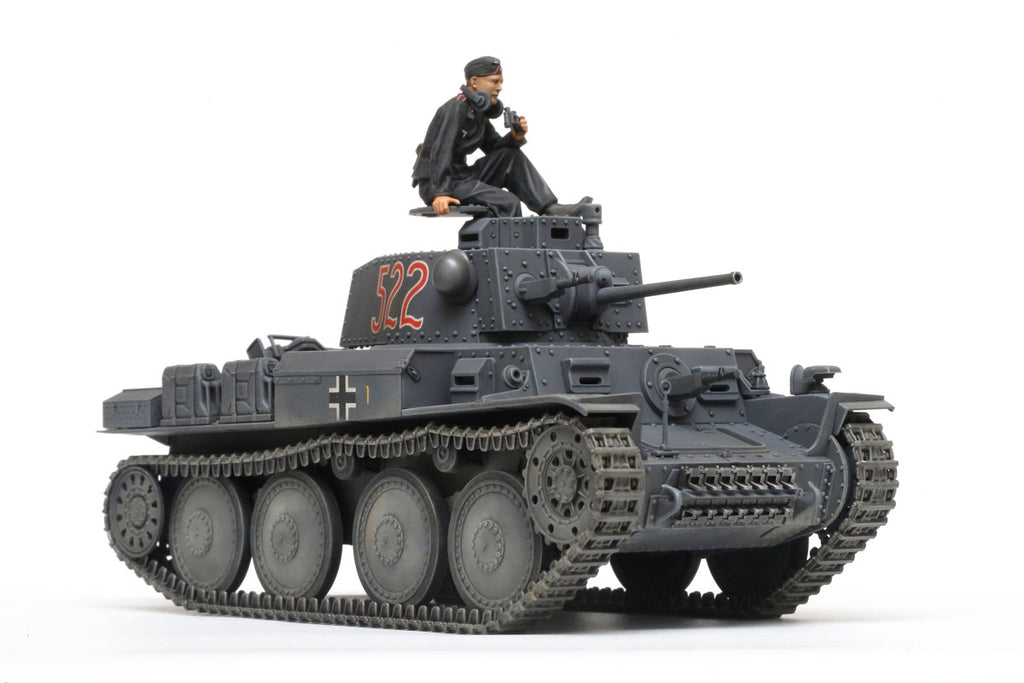 Tamiya Military 1/35 German PzKpfw 38(t) Aust E/F Light Tank Kit