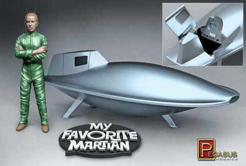 Pegasus Hobbies Sci-Fi & Space 1/18 My Favorite Martian: Uncle Martin & Spaceship Kit