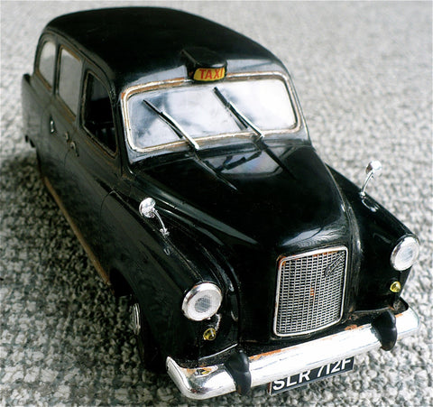 Aoshima Car Models 1/24 London Black Cab Taxi Kit