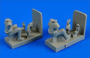 Aerobonus Details 1/48 WWII RAF Bedford MWD Pilots (2 Sitting)