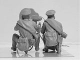 ICM Military 1/35 WWI Russian MG Team (2) w/Maxim 1910 MG, Weapons & Equipment Kit