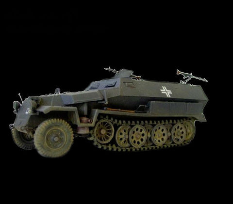 AFV Club Military 1/35 SdKfz 251/1 Ausf C Halftrack Kit