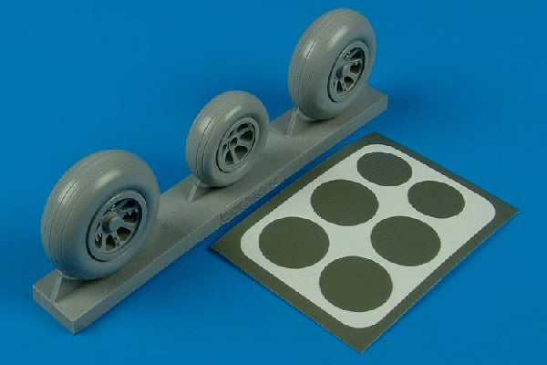 Aires Hobby Details 1/32 P38 Wheels & Paint Mask