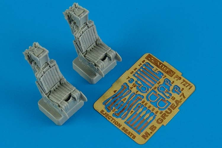 Aires Hobby Details 1/72 F9F Wheels & Paint Masks For HBO