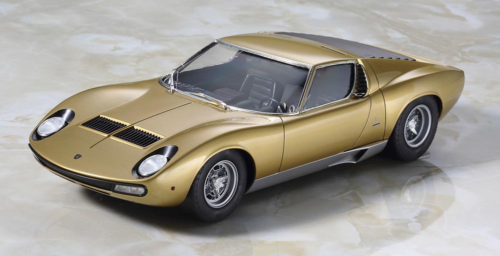 Hasegawa Model Cars 1/24 Lamborghini Miura P400 SV Kit