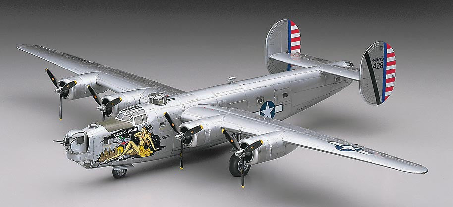 Hasegawa Aircraft 1/72 B24J Liberator USAAF Bomber Kit