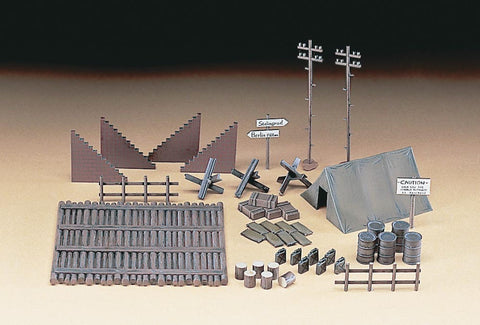 Hasegawa Military 1/72 Field Camp Equipment Set Kit