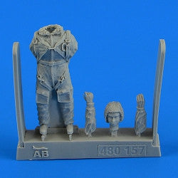 Aerobonus Details 1/48 WWII Soviet Woman Pilot w/Parachute (Standing) Resin Kit