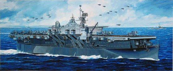 Dragon Model Ships 1/350 USS Independence CVL22 Aircraft Carrier Kit