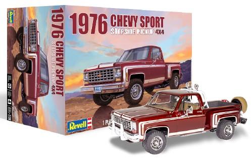 Revell-Monogram Model Cars 1/24 1976 Chevy Sport Stepside 4x4 Pickup Kit